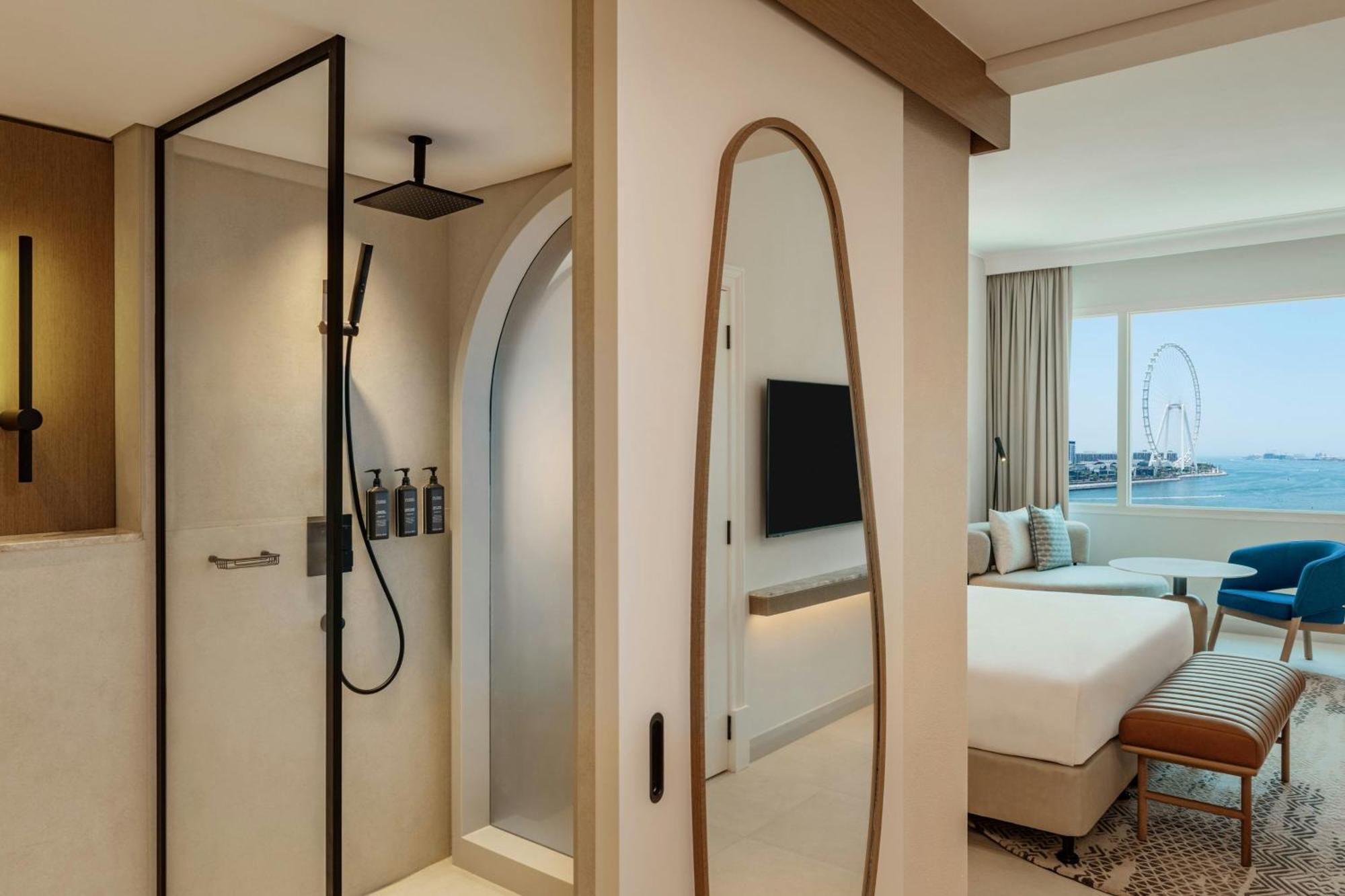 Sheraton Jumeirah Beach Resort Dubai Exterior foto A room at the hotel